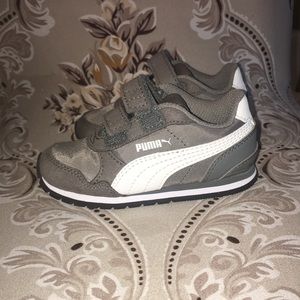 Toddler puma sneakers size 6